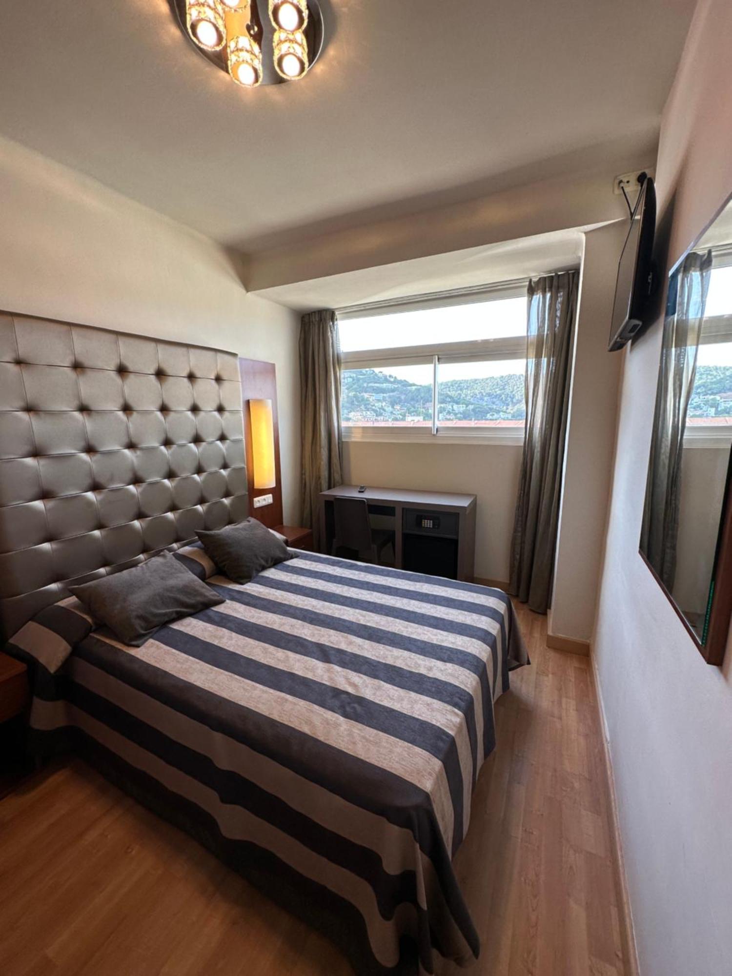 Hotel Panorama Л'Естартіт Номер фото